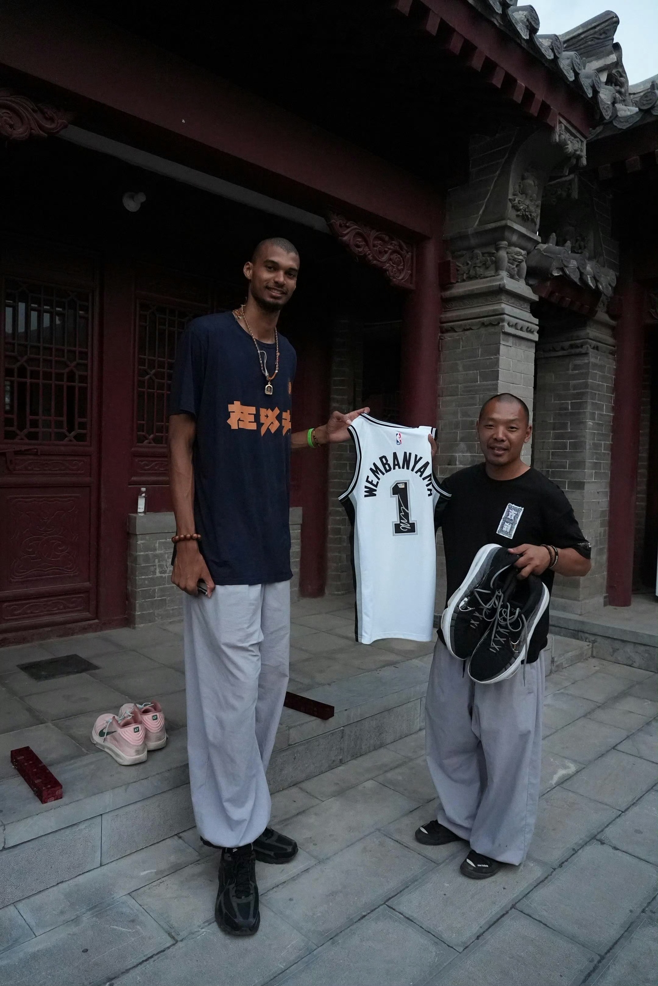 文班亚马还年轻，还需沉淀尼克斯vs马刺nba总决赛