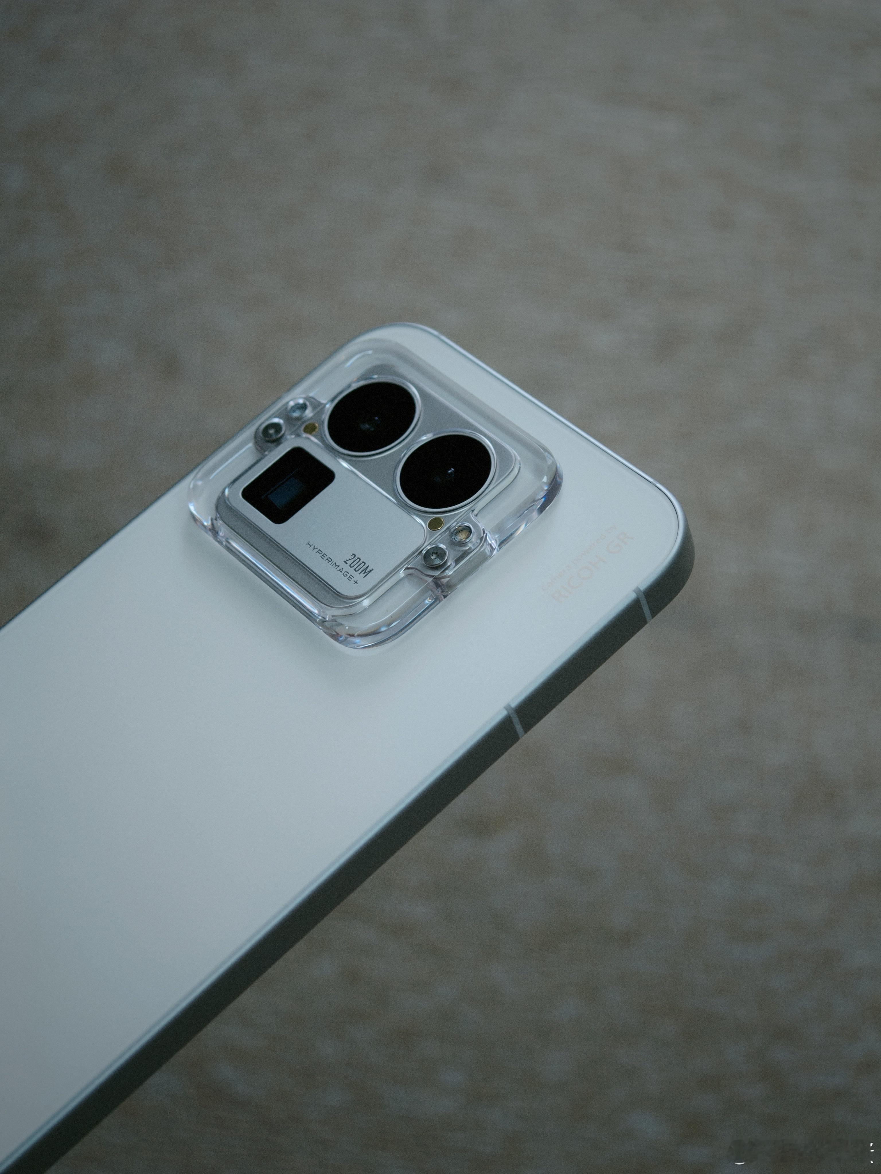 今年这个真我 GT8 Pro 的外观真不错 ​​​