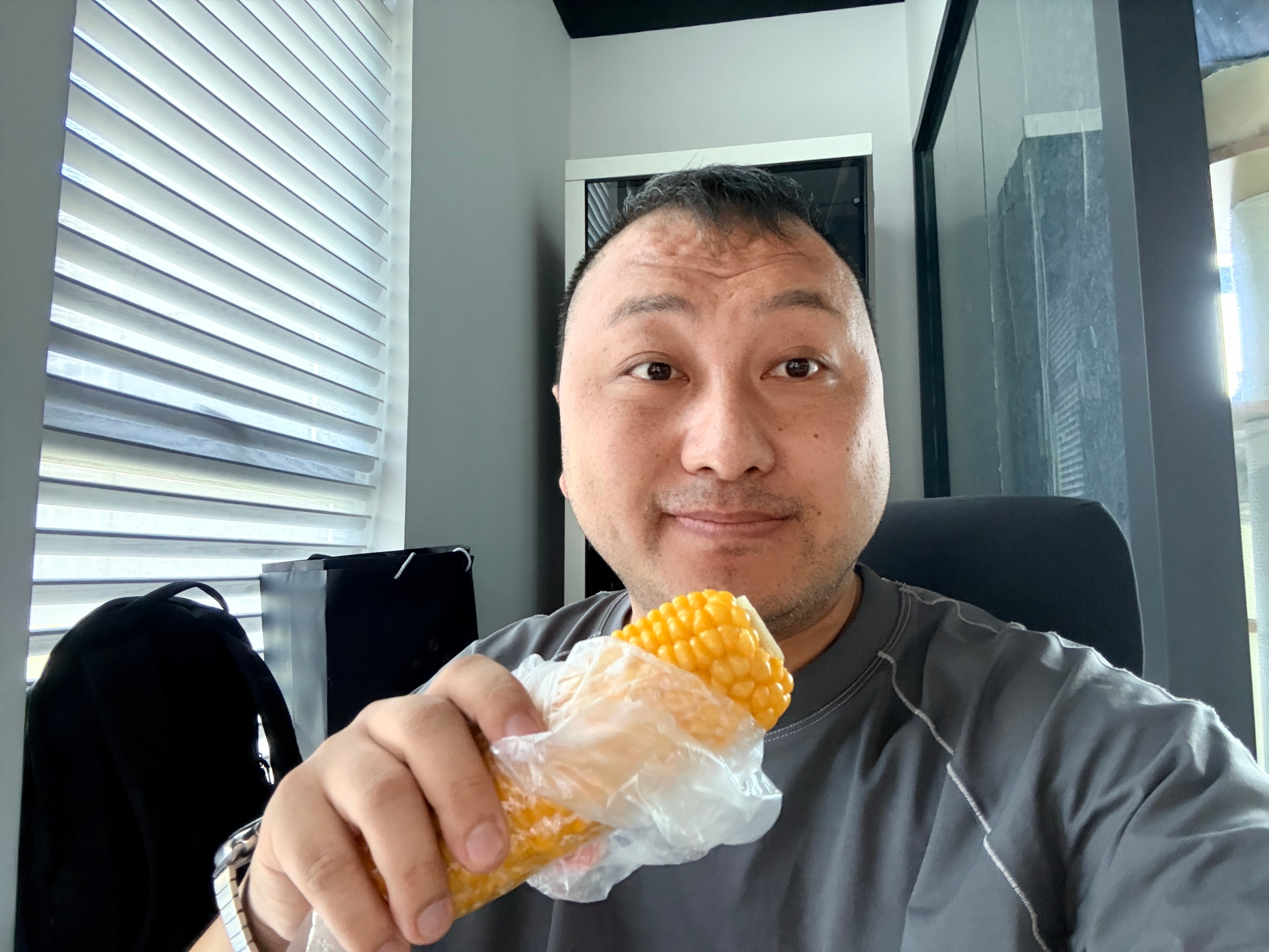 可能很多人觉得我已经忘记了，自己的减肥任务，其实没有，每天早上吃一根玉米棒子，直