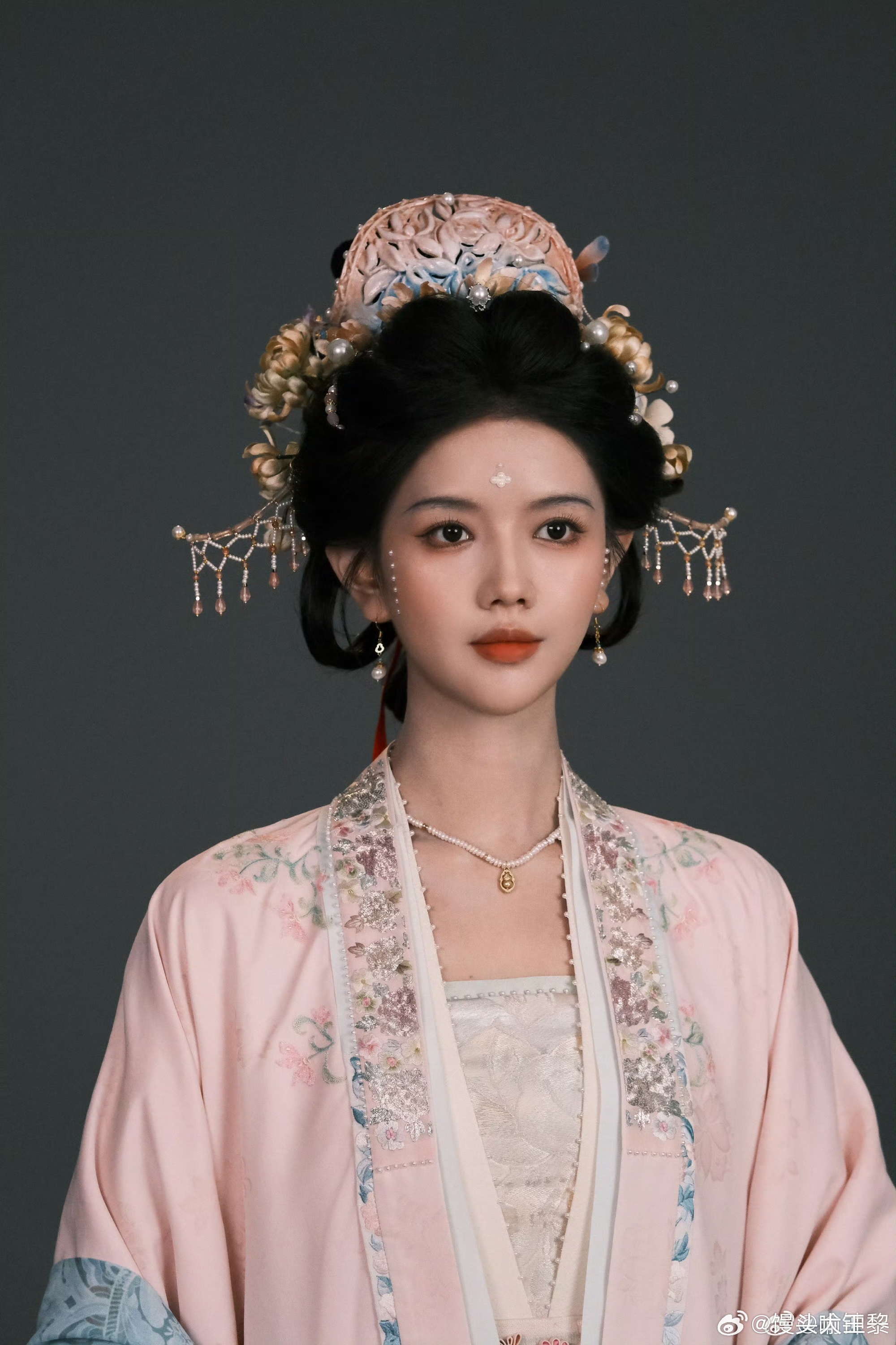 齐本宫 这对最正常，真的很上头，不自觉吸引欣赏又克制隐忍，好上头，演得太好了，我