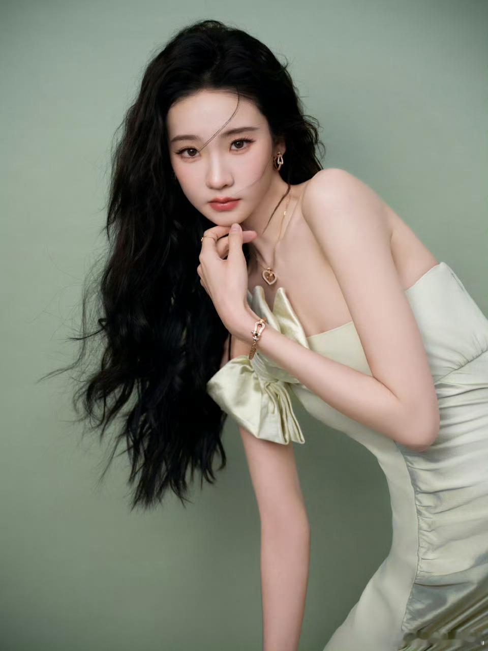 你是张艺凡那她是谁 从电影《7天》到综艺《姐姐妹妹抓娃娃》，每件事都做得很认真，