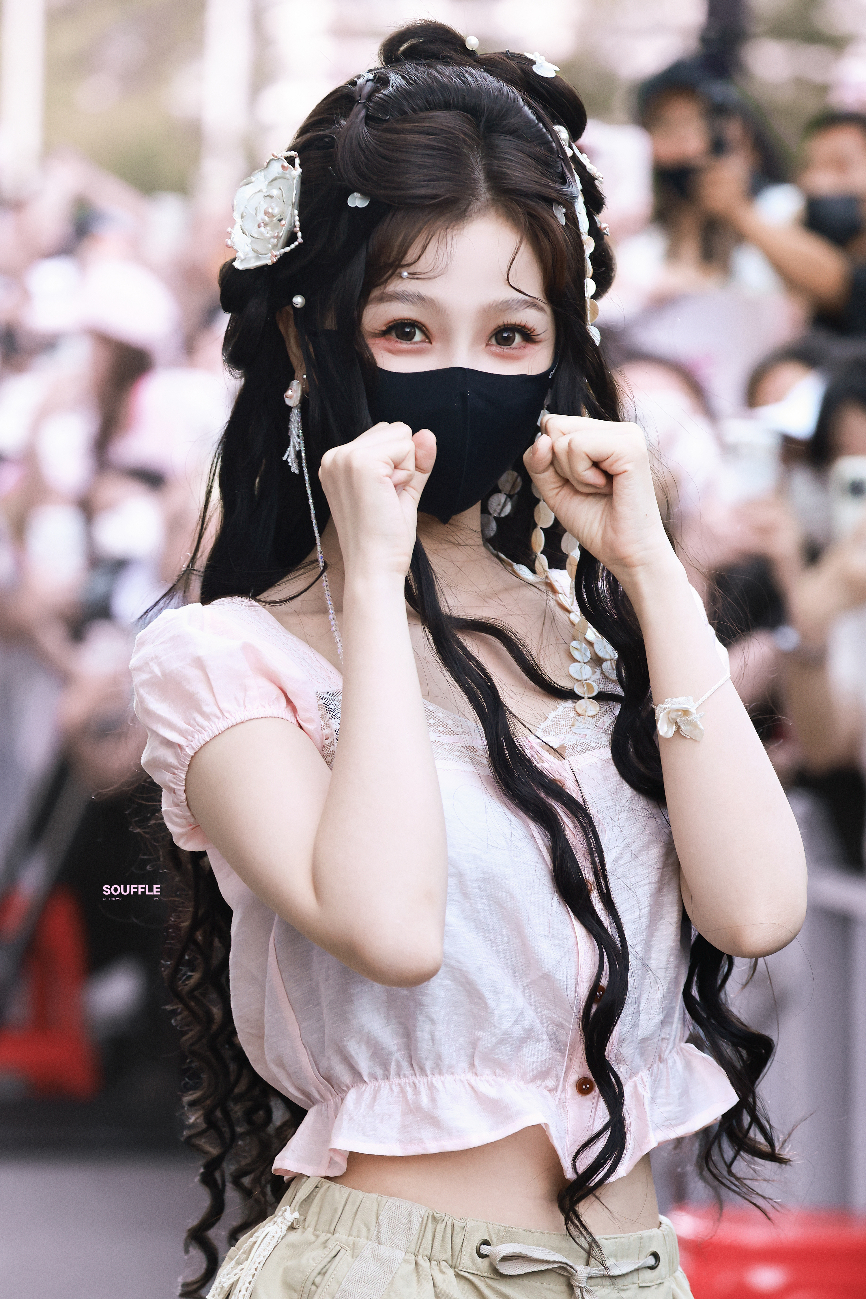 海的女儿，海皇何盼 
