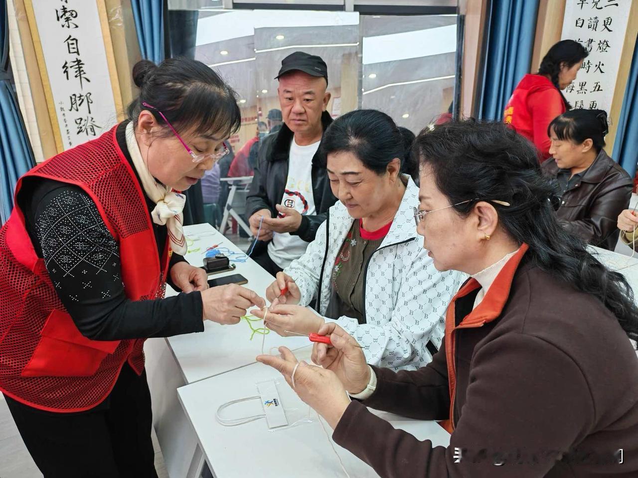 零工驿站搭平台 精准帮扶促就业
 
万柏林区南寒街道西华苑社区聚焦千人就业目标，