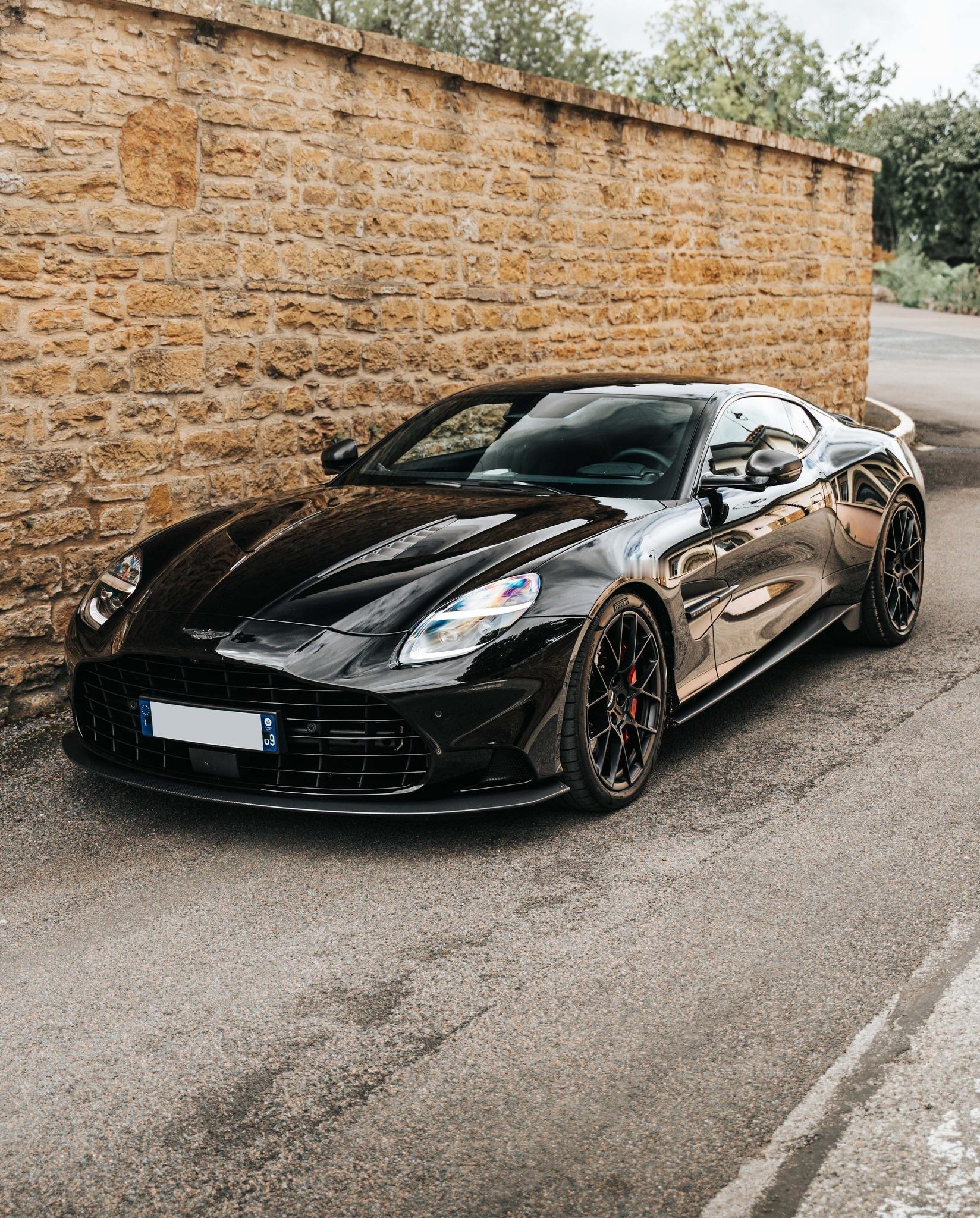Aston Martin Vanquish阿斯顿马丁astonmartin阿斯顿