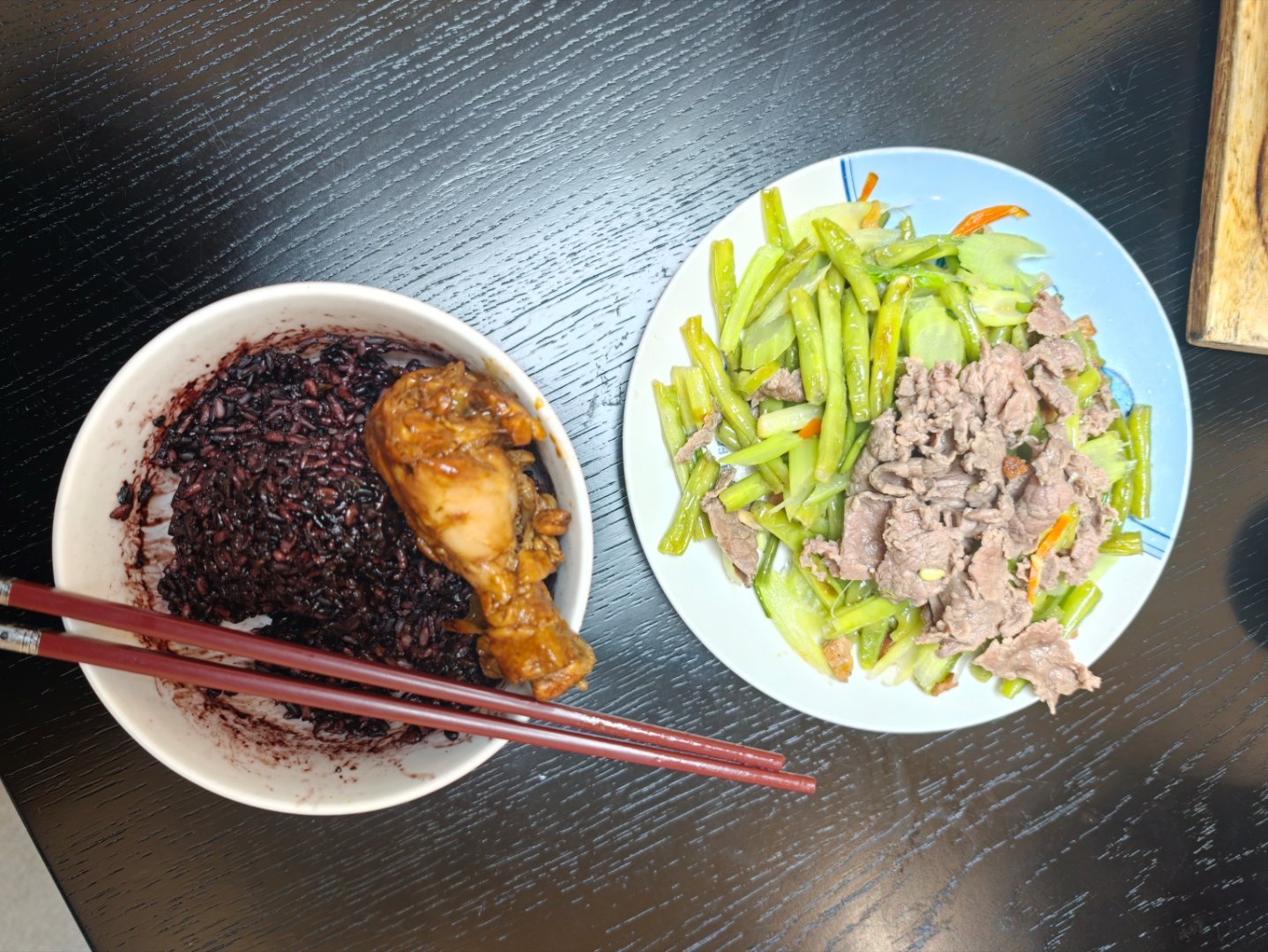 最近卡平台了，为了继续减脂把白米饭全部改成糙米了 