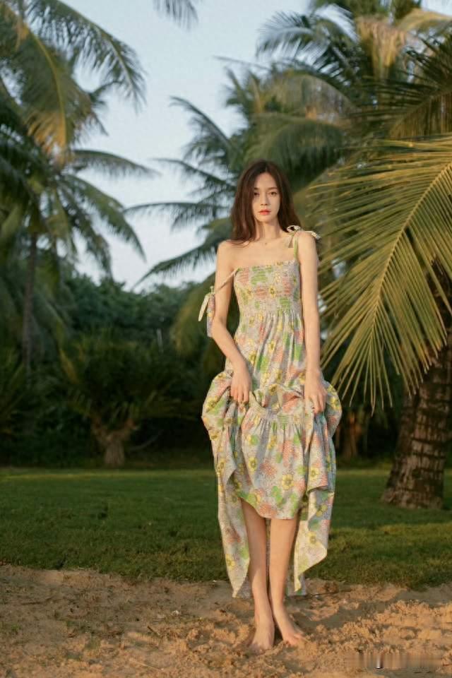 沈梦辰温柔秋日穿搭，慵懒氛围感拉满，美拉德风太耐看