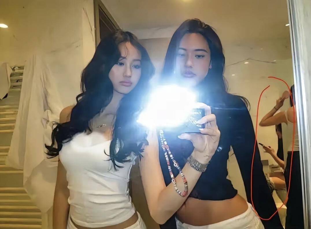 当初钟丽缇亲自发文公开辟谣，一口咬定镜子照片里坐在马桶上的人并不是自家小女儿Ja