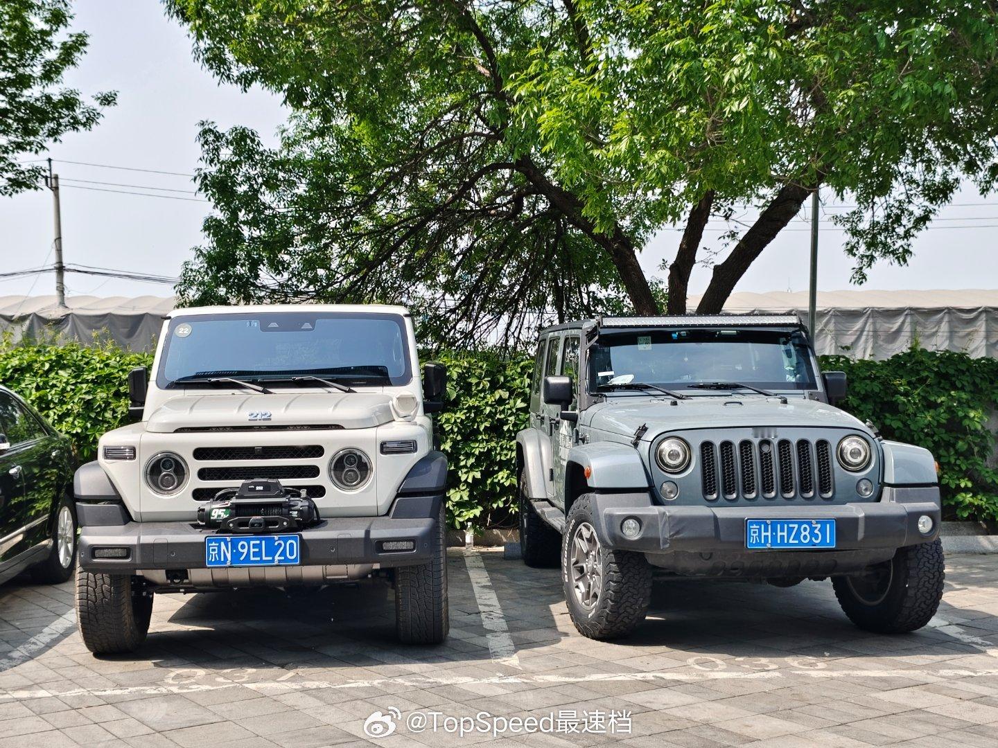 这两台硬派越野二选一的话，你选谁？我与汽车的日常越野车越野改装  ​​​