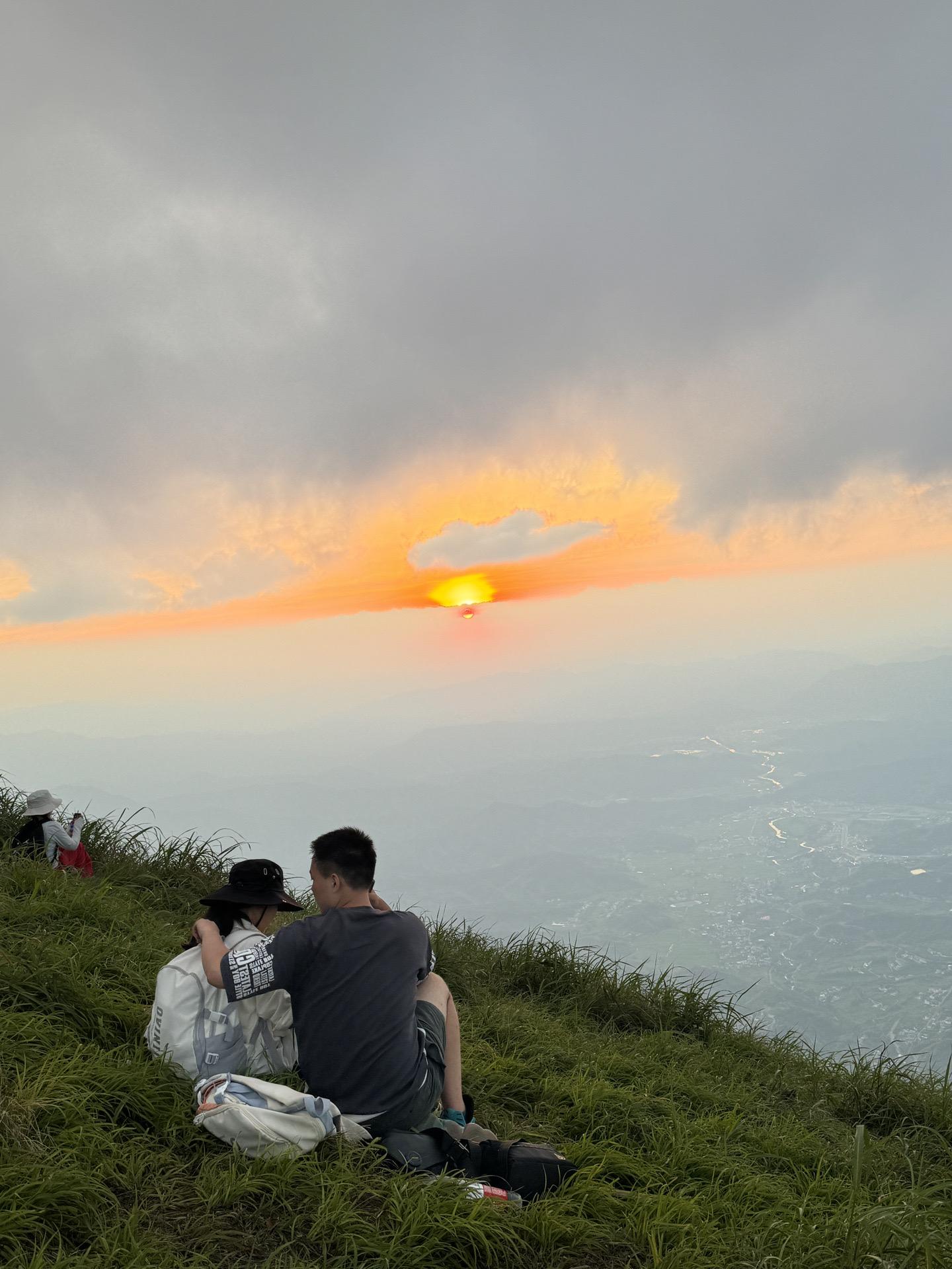 看完电影《逆行人生》你会明白：真正好的爱情不是互相消耗的 而是互相体谅...