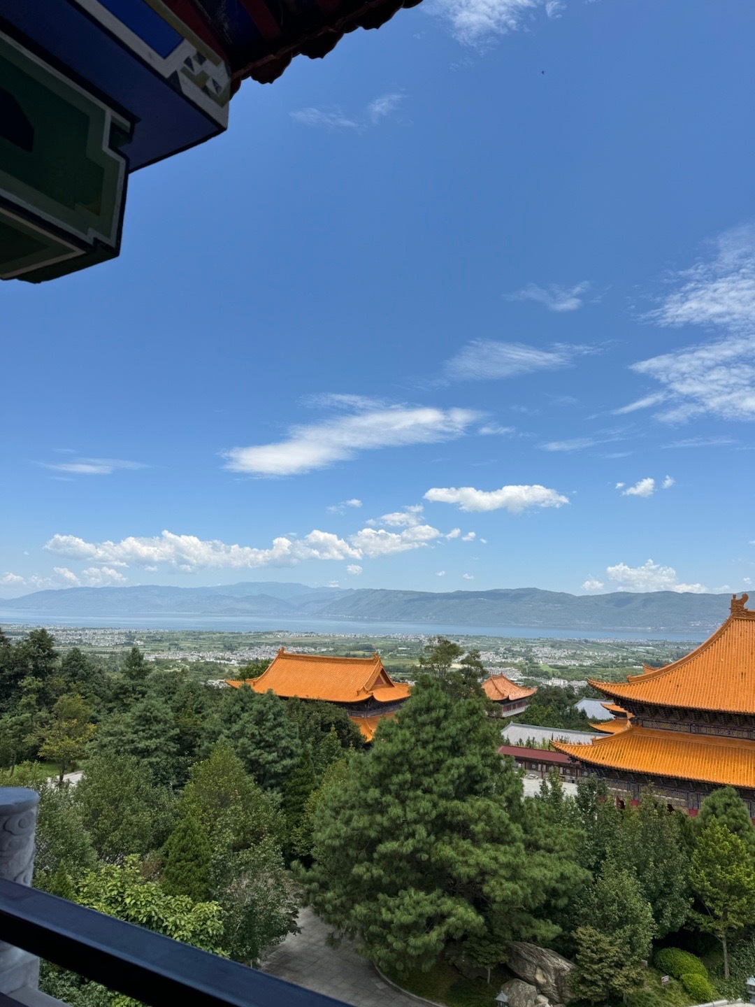 食得人间烟火，安得独善其身。无欲无求是不可能，正如这位仁兄所说“投资把把中，个个