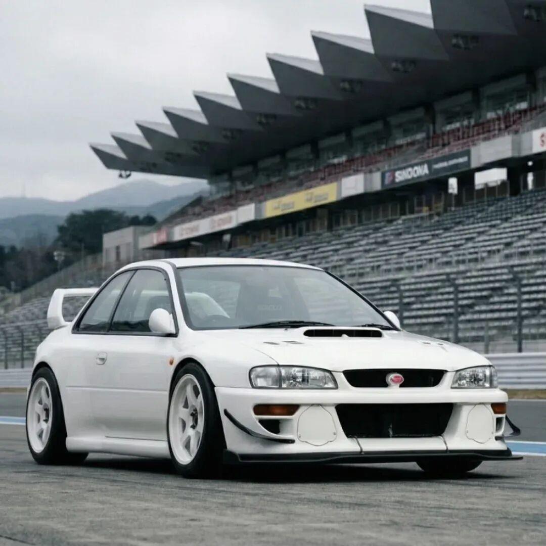 斯巴鲁22B场地赛改装【来自懂车帝车友圈】