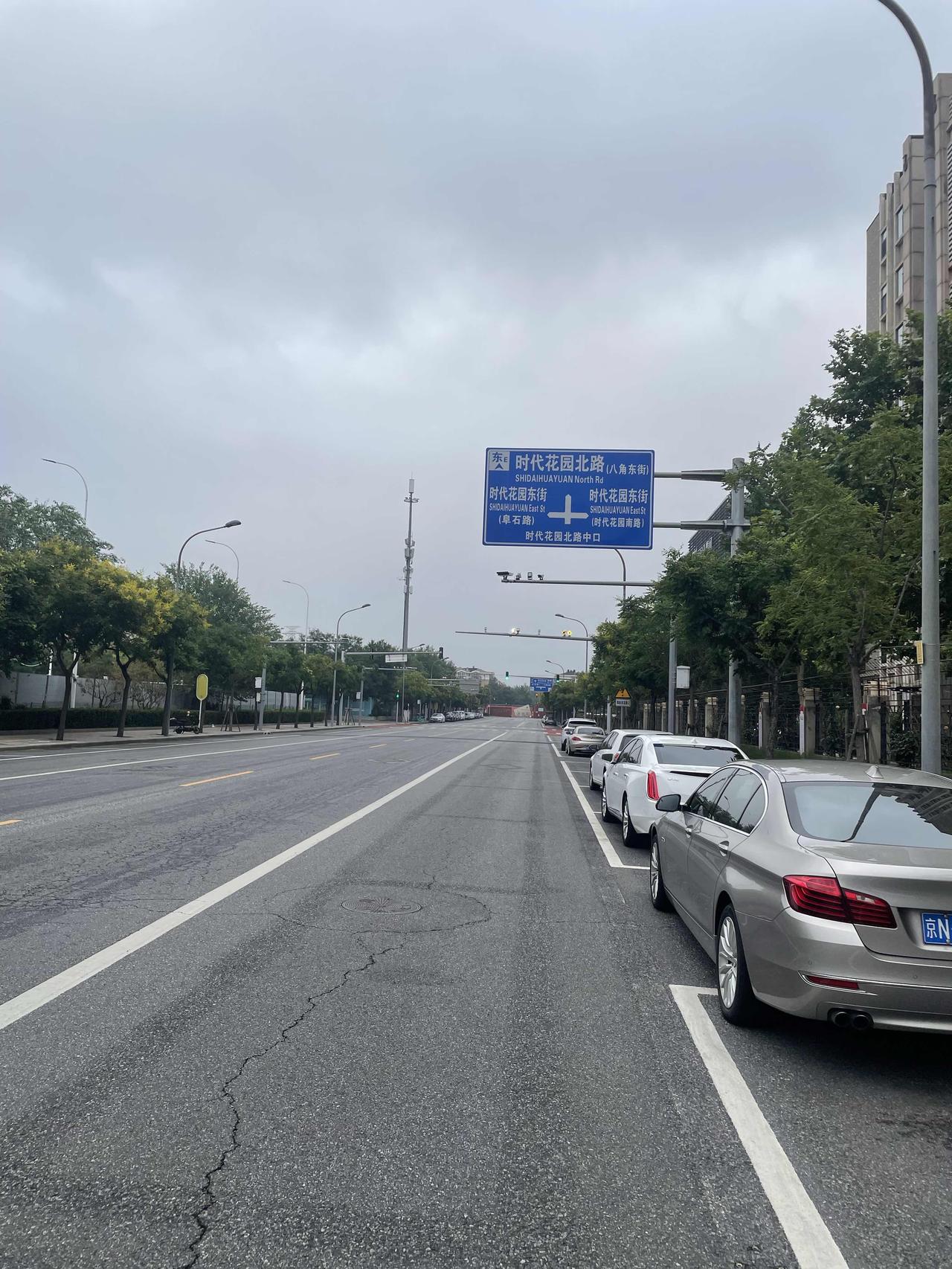 早上跑步,跑多少公里才够?晨跑5公里跑结束了。
5公里跑完，耗时30分08秒，平