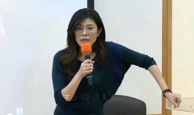 郑丽文：我从来没有否认“我是中国人”！

12月22日晚，中国国民党主席郑丽文走