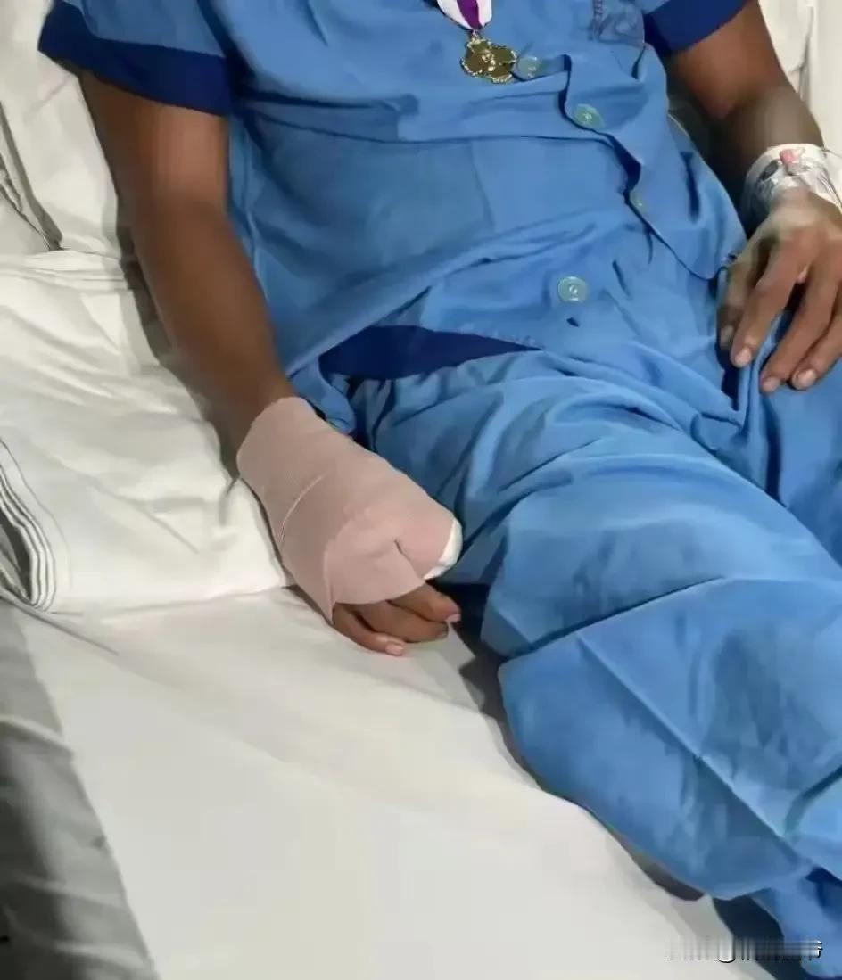 倒打一耙，无耻至极！
7月4日，菲律宾陆军总司令布劳纳在记者会上表示，针对6月1