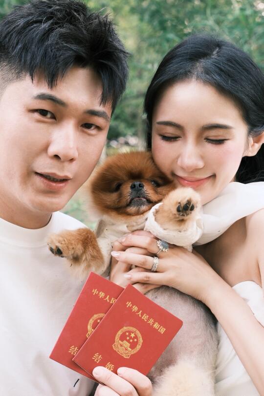 “爸爸妈妈持证上岗啦”！！领证一定要带上狗狗