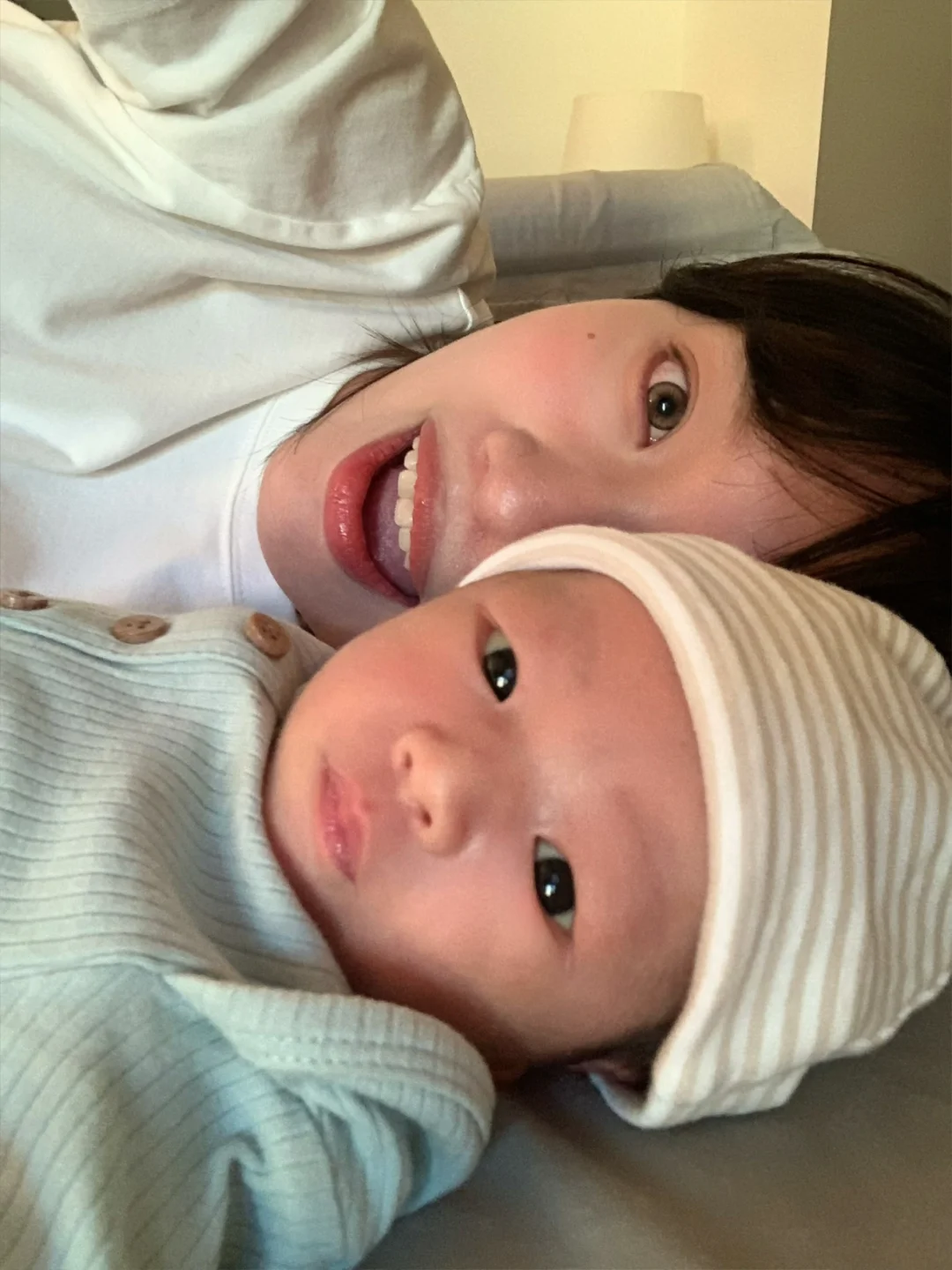 🍼14 ᴅᴀʏ̆̈s的人类幼崽
