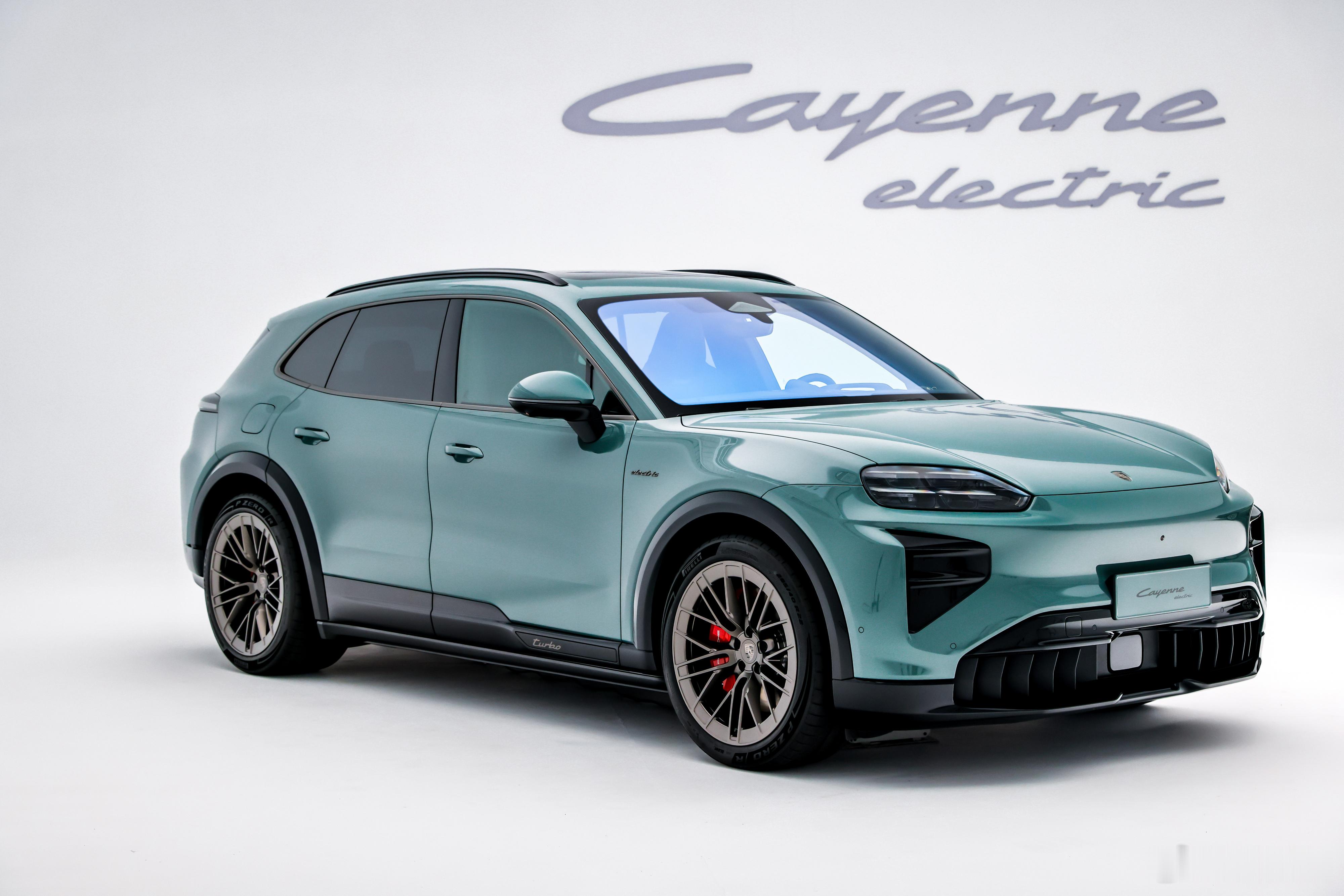 中国比德国便宜近50W！刚才在保时捷德国官网上看了纯电卡宴Turbo，标配价格1