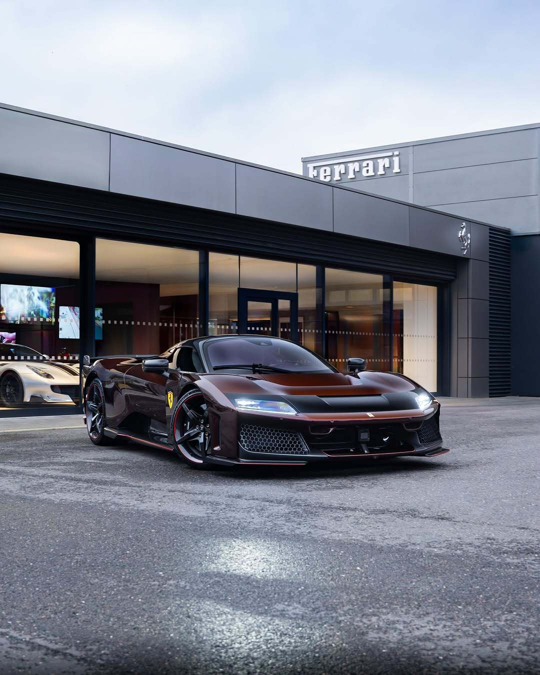 车若初见 下午茶时间到，新一代马王来国内了，明天开始在法拉利上海Tailor m