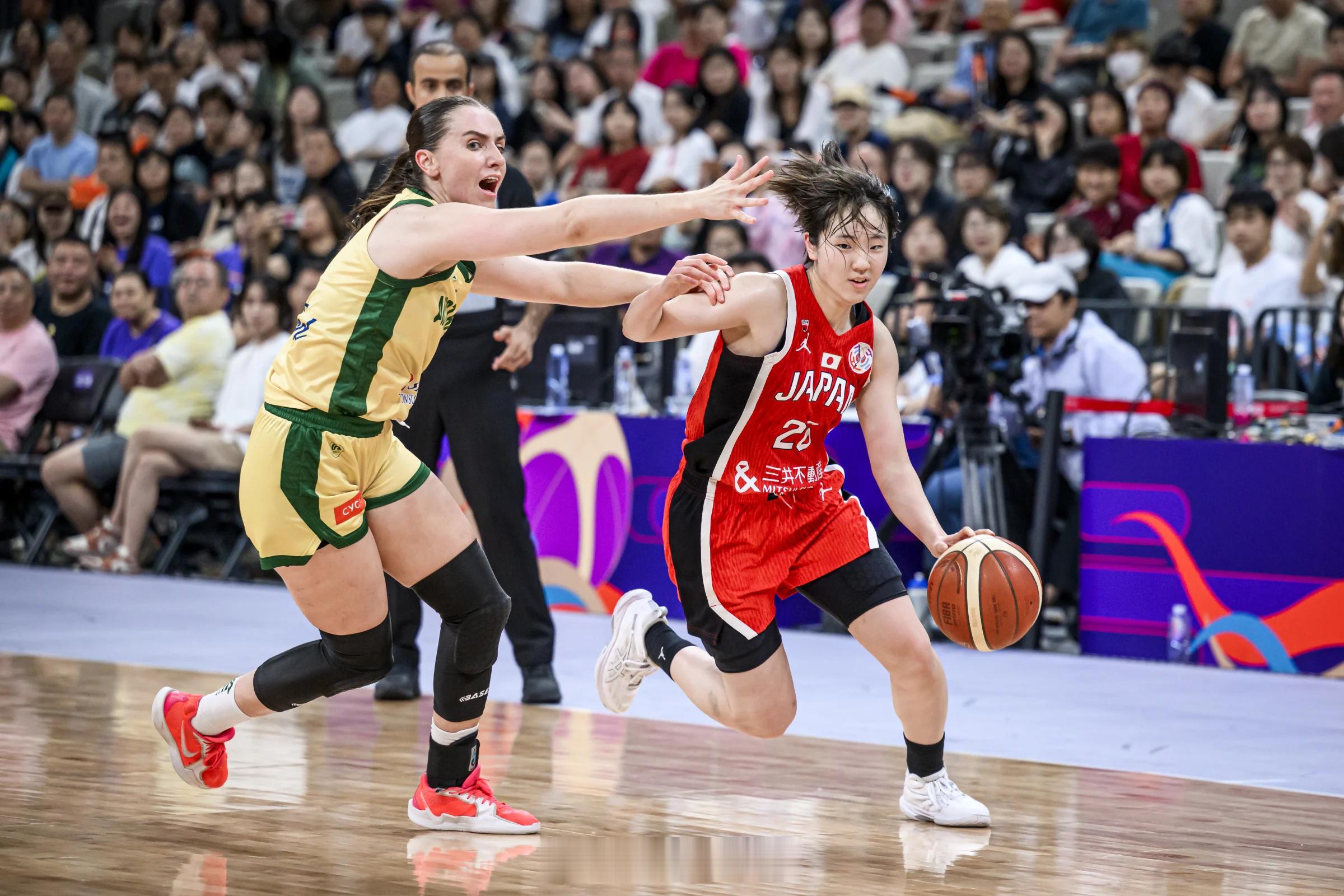 日本女篮半决赛vs中国&决赛vs澳大利亚关键数据对比：对阵中国，三分线外34中1