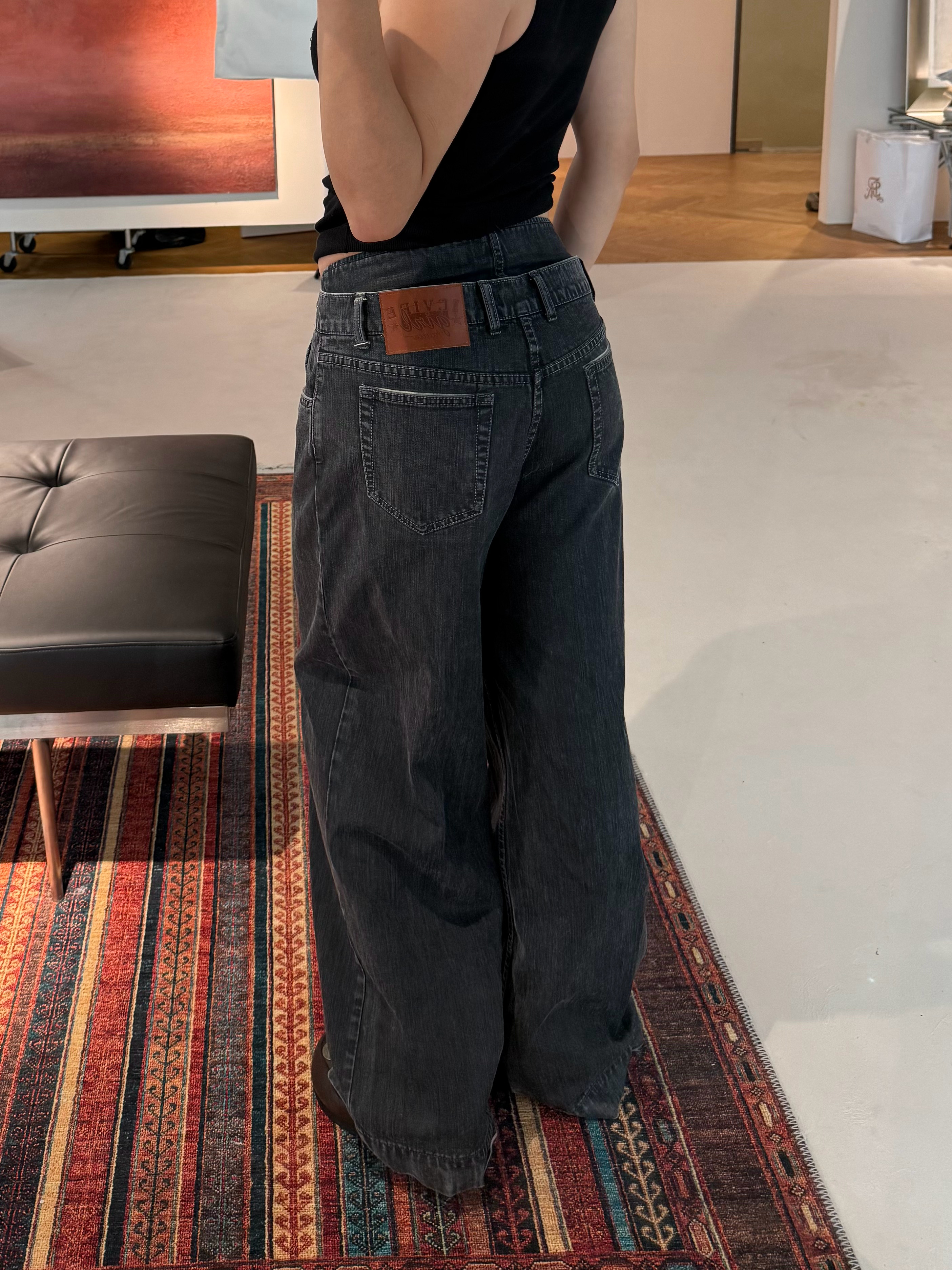 Jennie刷蜡裤👖我165cm 57kg 这条是s常规我平常穿M常规所以看起