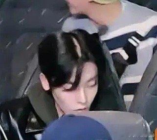 侯明昊这发量，原来大家都有脱发烦恼[允悲] ​​​