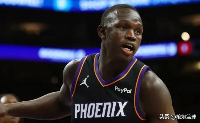 马卢阿奇兑现天赋了

太阳134-109爵士，太阳新秀马卢阿奇的表现尤为出色，打