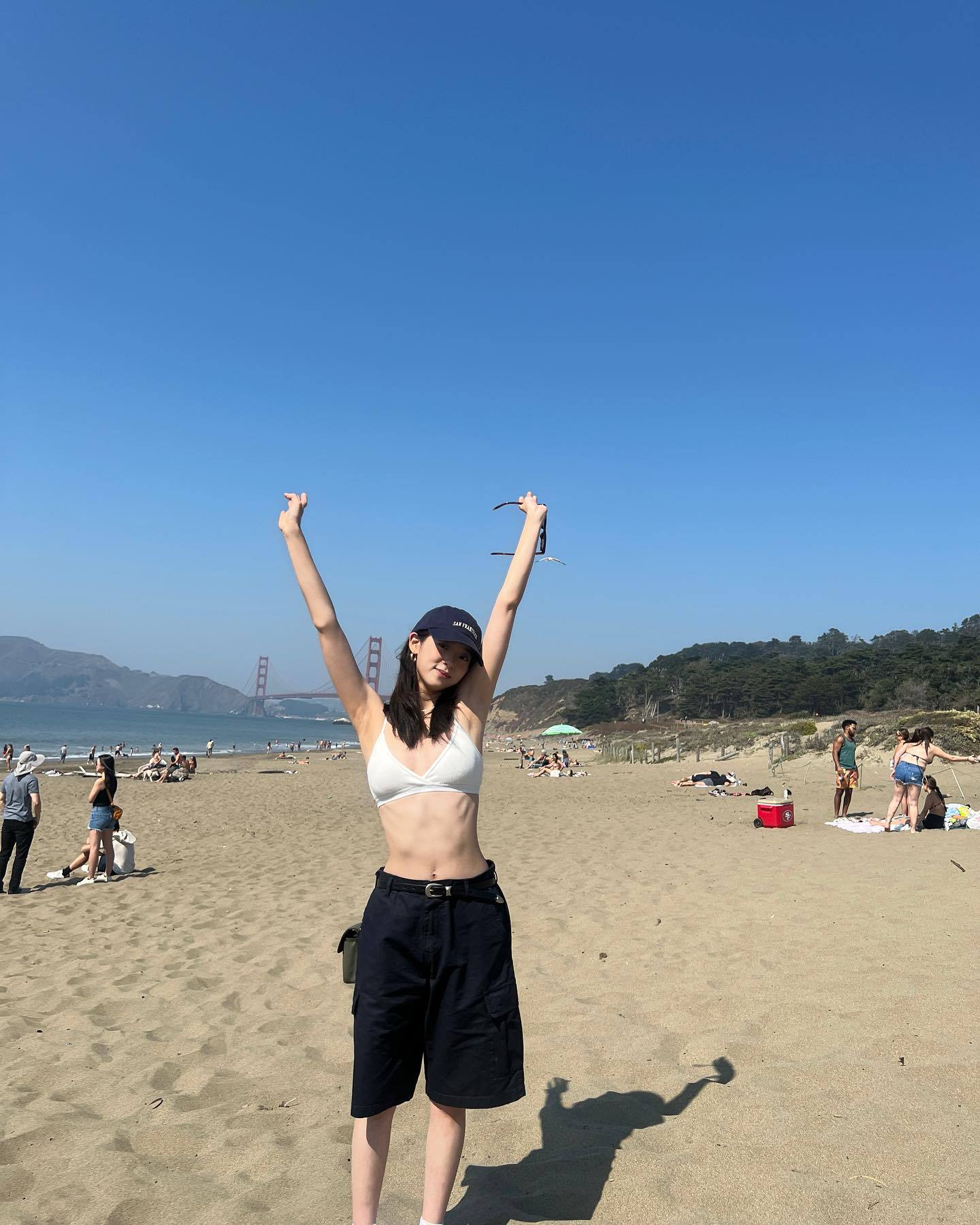 #欧阳娜娜[超话]# 🤍#欧阳娜娜ins更新# + sunkissed’* ✼
