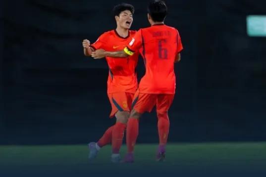 日本网友说中国U17有天赋也有运气，还把功劳归到日本教练身上，这种评价听听就好，