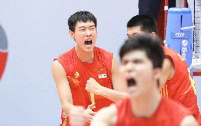 12扣0中仍赢球！男排艰难闯过泰国关