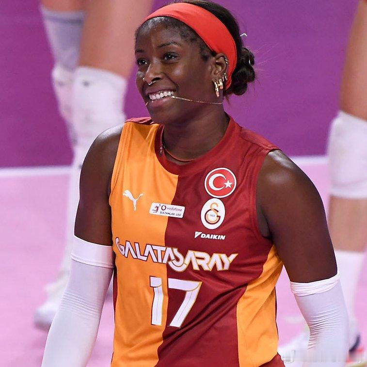 塞拉在土超第6轮对阵费内巴切比赛中砍下本方最高的21分（37扣18中3失3被拦，