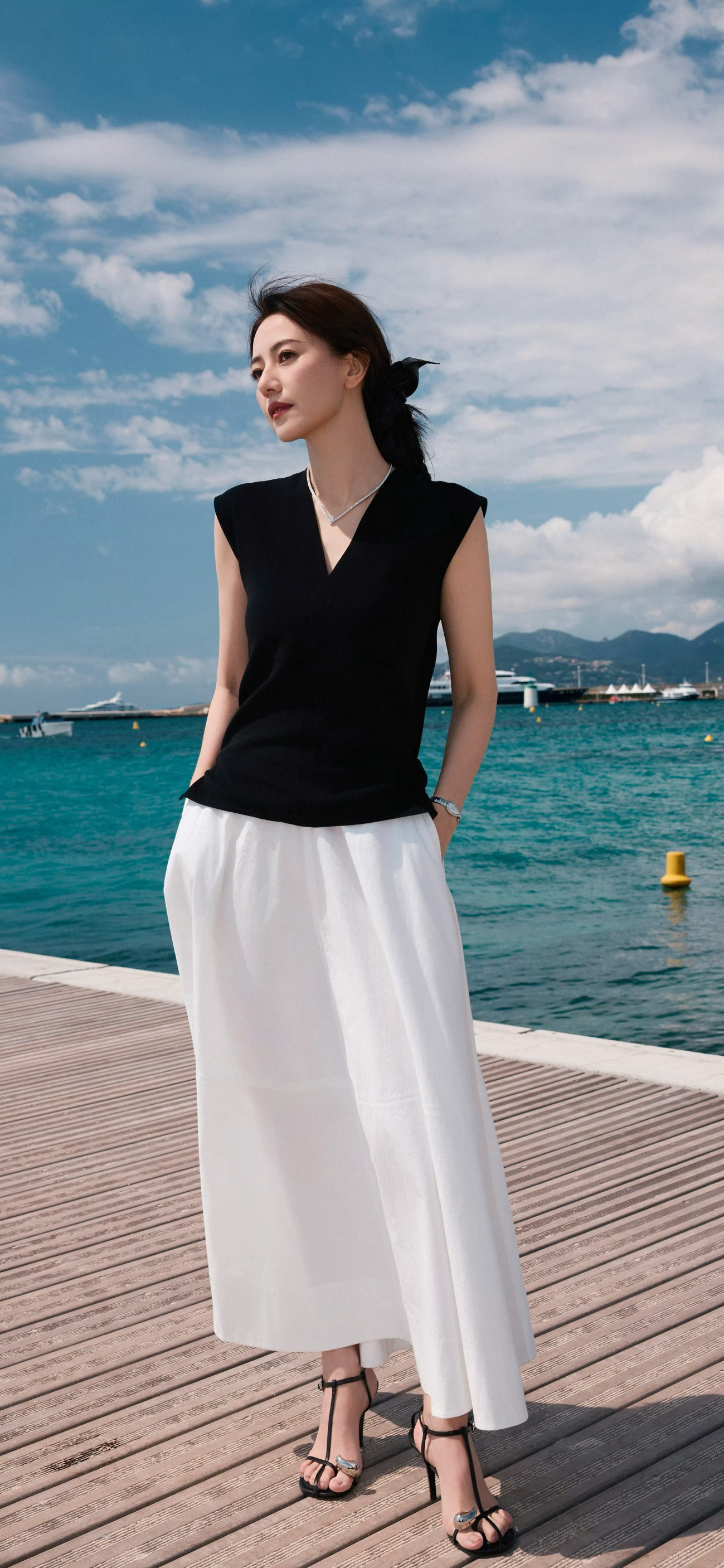 最新高清壁纸~圆子们快来晒晒自己的壁纸，一起共享这份美好吧~ 