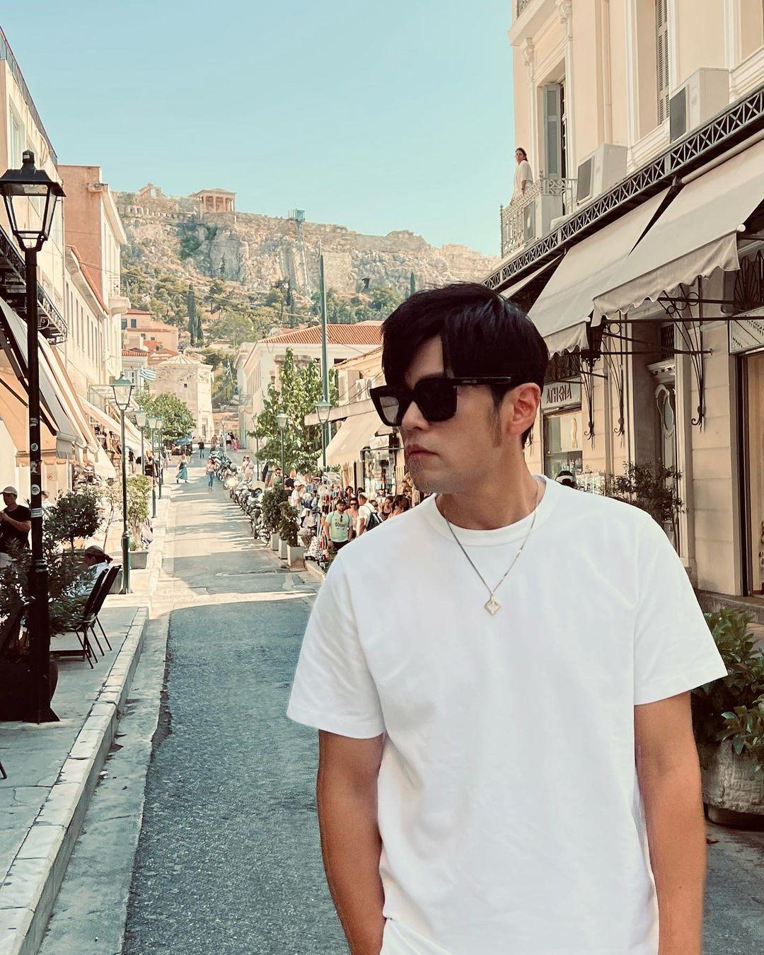 #周杰伦[超话]# 20240708更新Instagram杰伦分享帅照：😎🎵