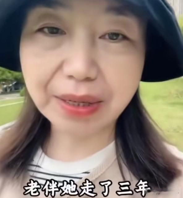 表姐住院16天，亲闺女愣是没露过一面。一个人进的手术室，出来还是一个人。想喝口水