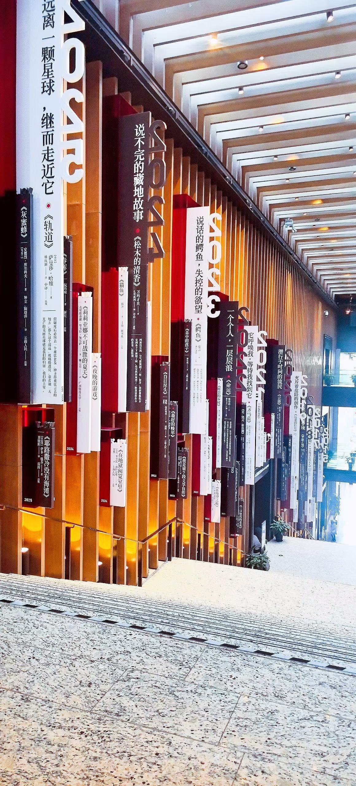 “姑苏城外寒山寺”，这句诗真的是把人狠狠拽进了千年之前的姑苏意境里。寒山寺在苏州