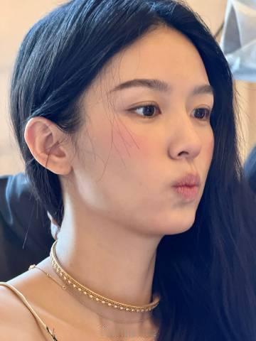 周也这张脸怎么拍都不会崩  周也的脸是标准脸 内娱生图战神诞生，无滤镜外网直拍零