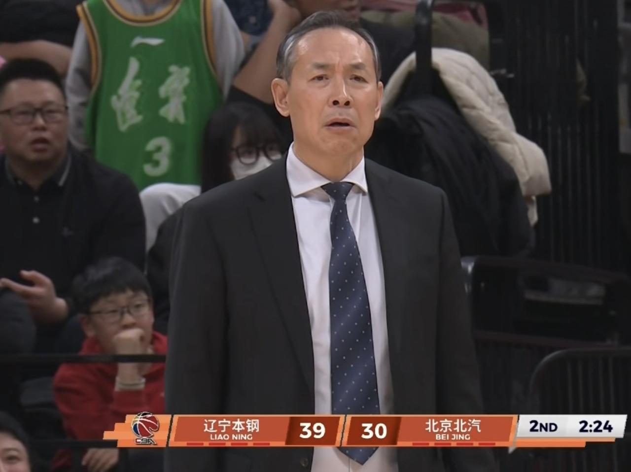 怎么有着CBA豪华战舰之称的北京北汽，看了半天，看了半场，怎么感觉是怎么也打不过