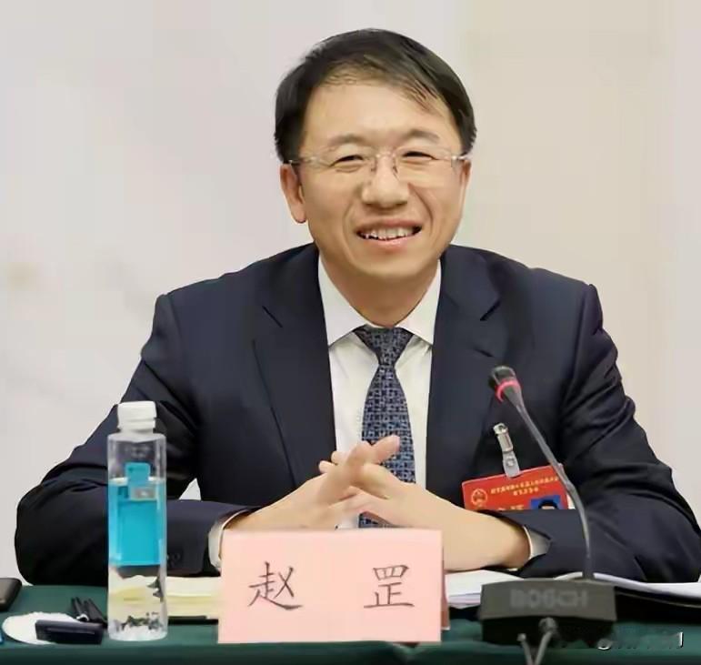 很罕见……
因信迷信、信鬼神不信马列的哈尔滨政协原副主席赵罡被查，

评：名字如