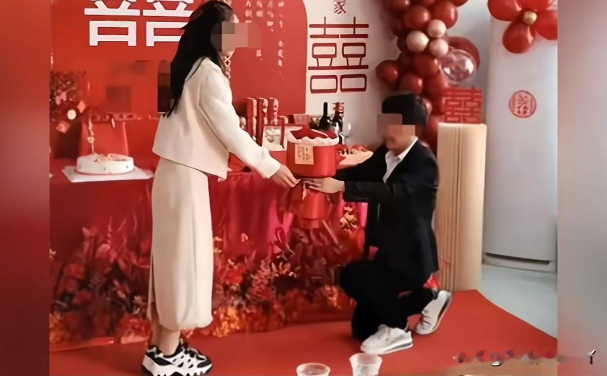 山东潍坊高密的李女士你刷到了吗？老板今日份的道歉又来了

山东潍坊高密市的李女士