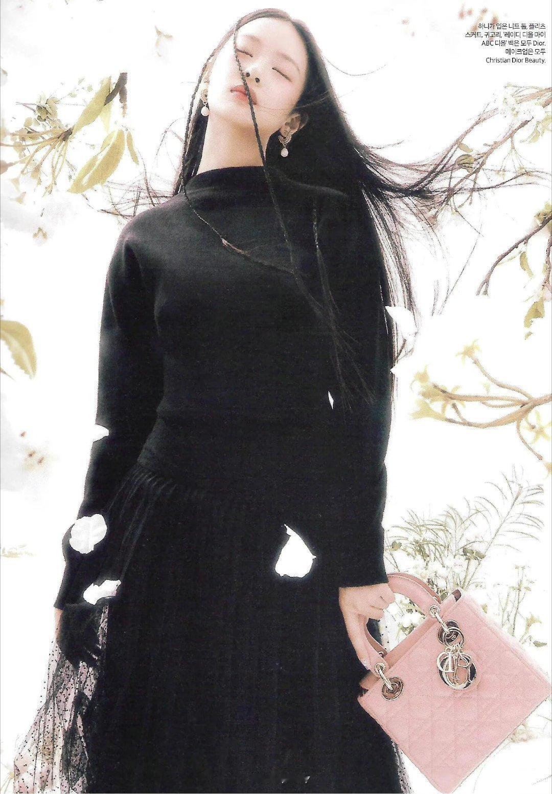 BAZAAR KOREANewJeans十月刊 