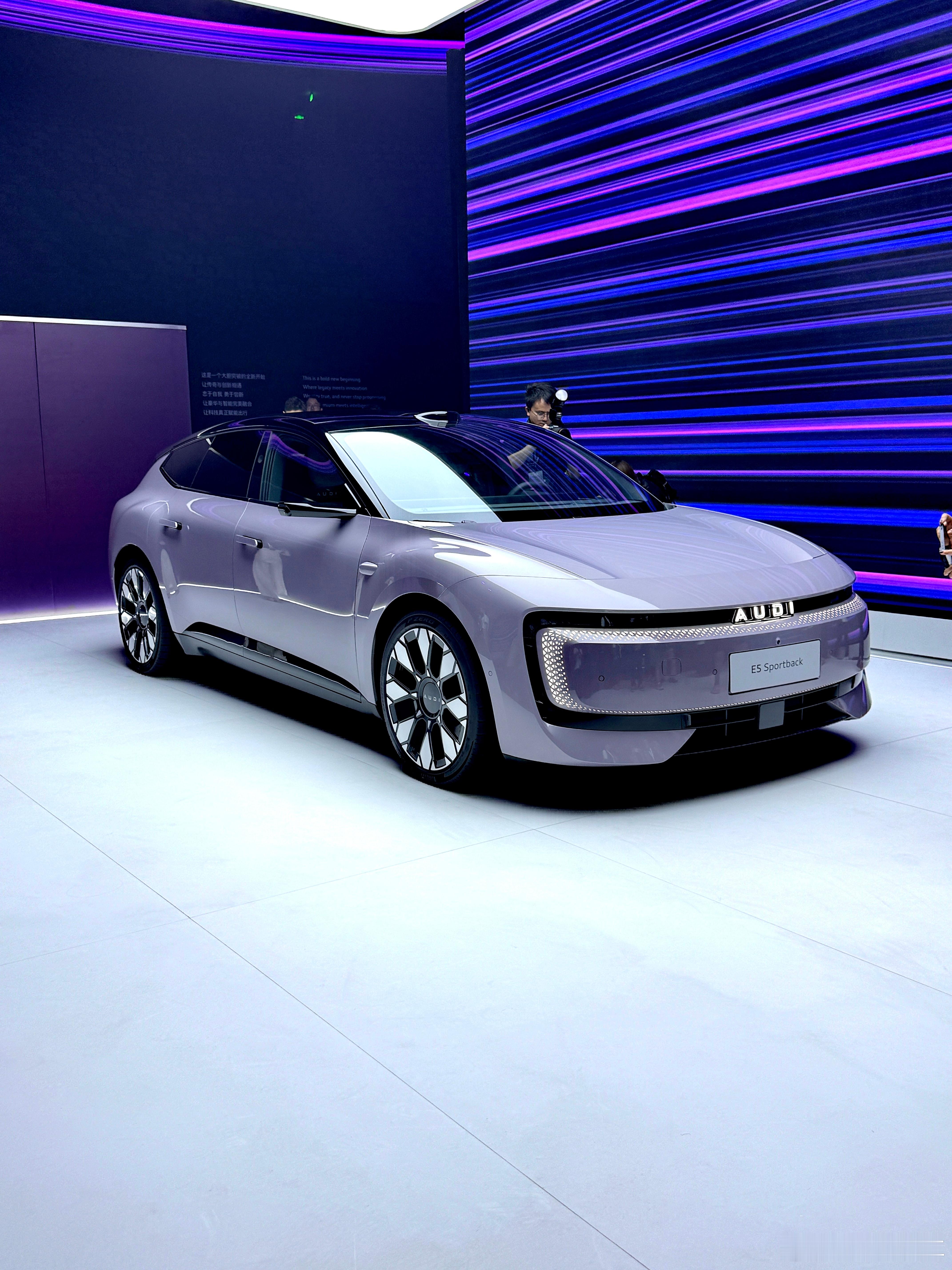 奥迪E5 Sportback 纯电动掀背式 豪华轿车，入门级售价23.59万元起