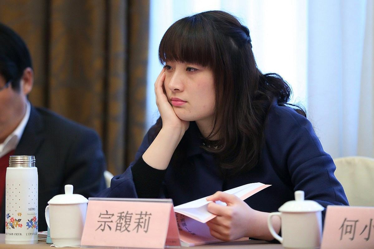 隐秘多元化终局！
娃哈哈精密机械退场，千亿帝国收缩成一家饮料厂。
 
2026年