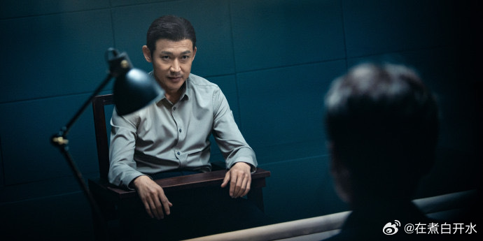 刘烨聂远法拉利老了还是法拉利刘烨聂远法拉利遇见法拉利不愧是老戏骨，气场依旧在线，