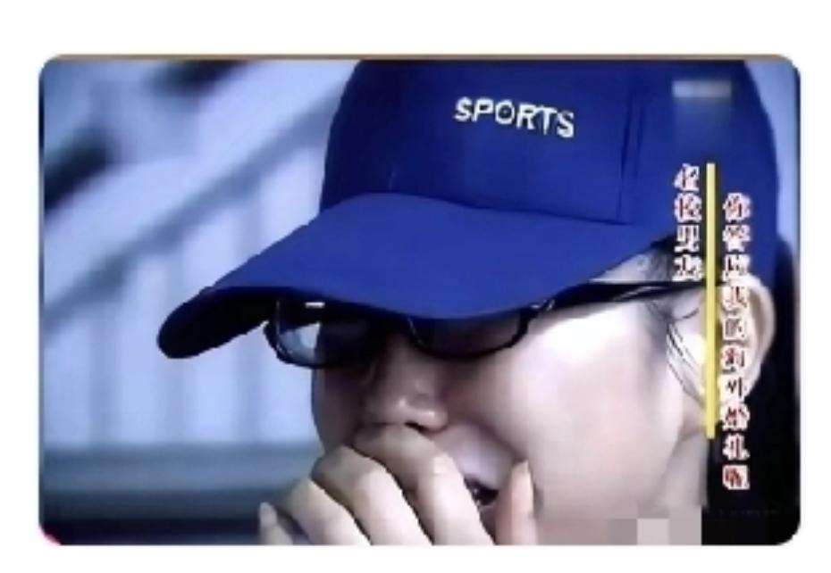 女子八年拒绝男友求婚八次，最后 2024 年，男子娶了别的女人，而她得知男子要结