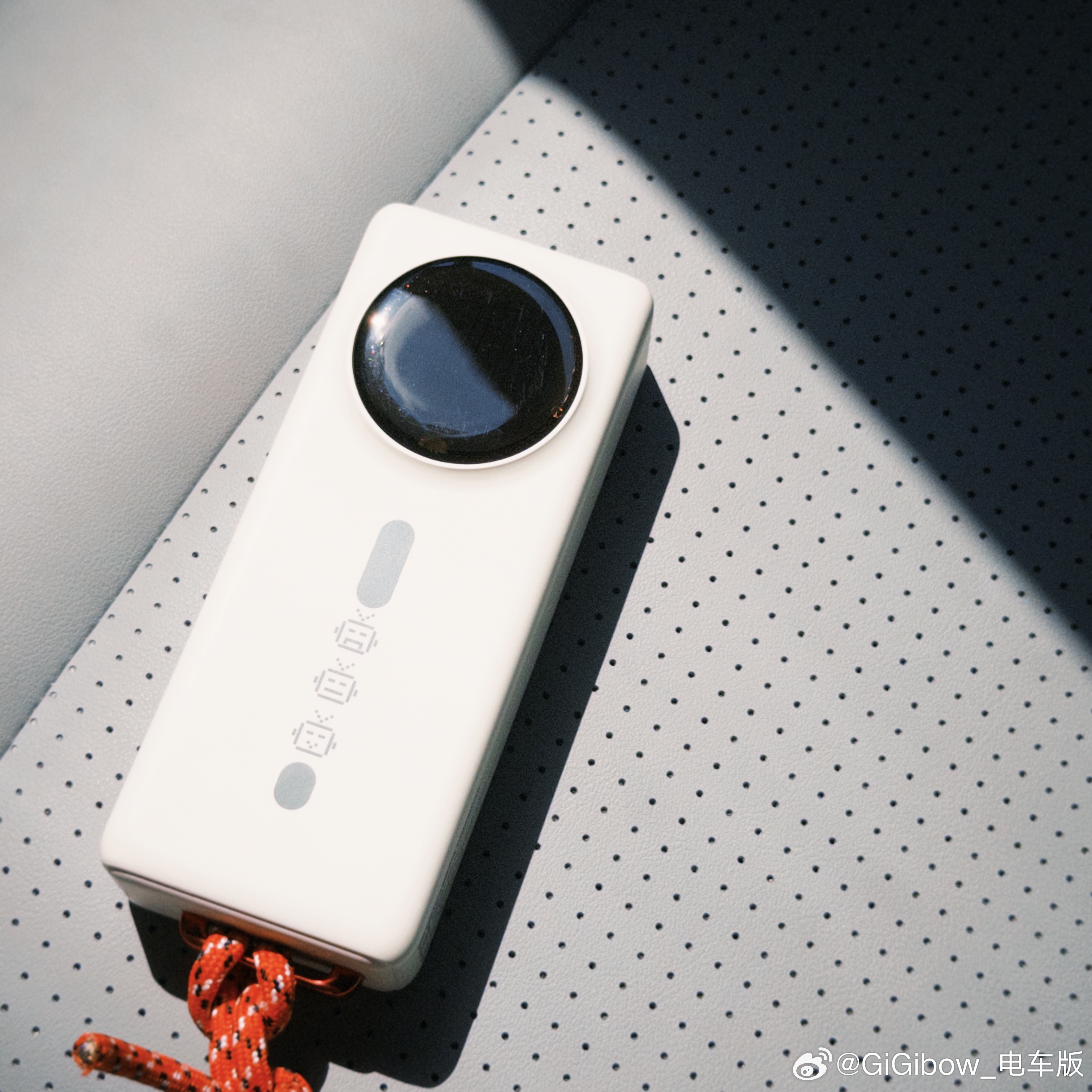 这么看，今年用的Apple配件真不算少除了各种【凯芙拉iPhone手机壳】更多的