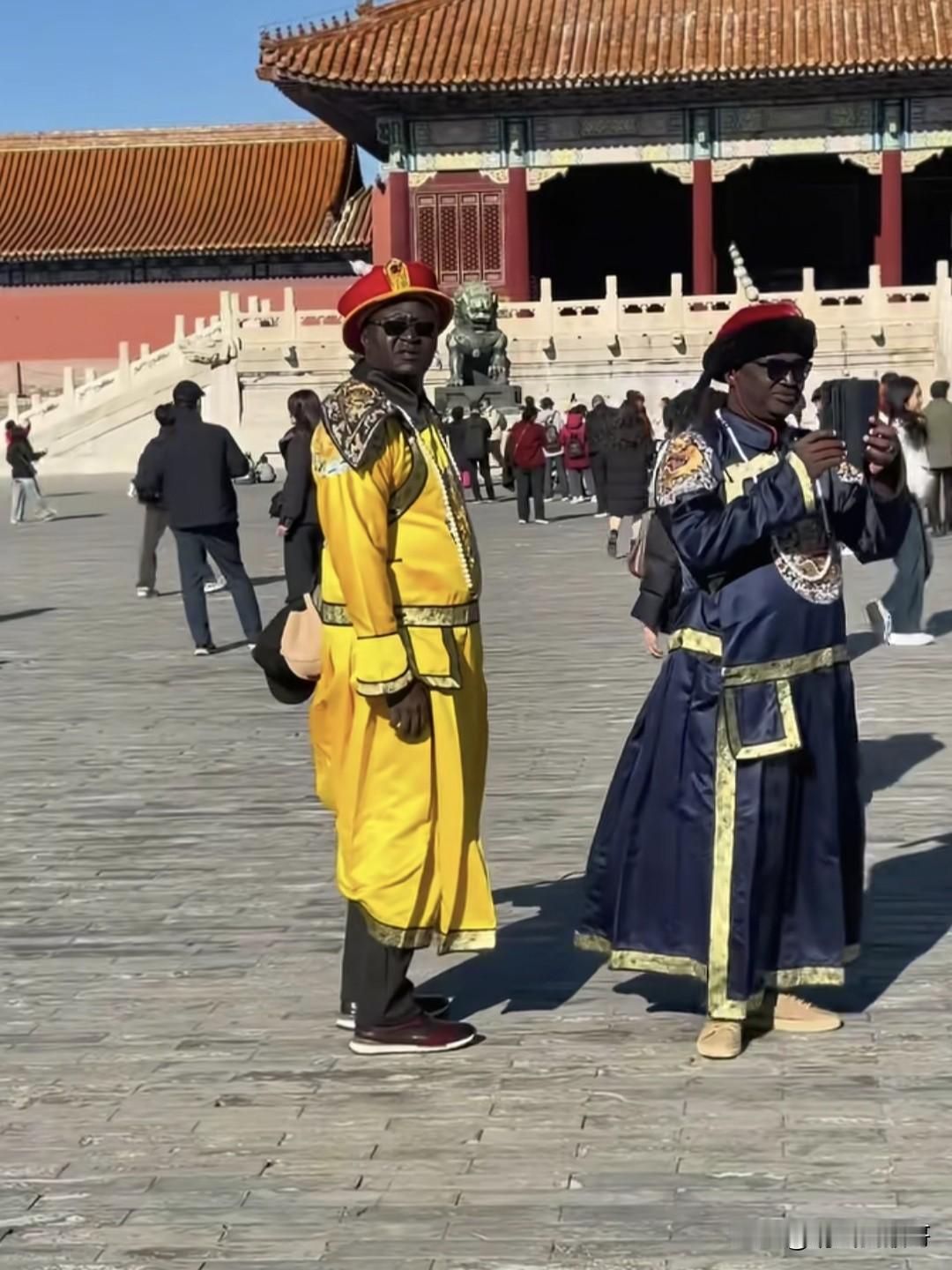 真的是越看越丑，你们不觉得吗？