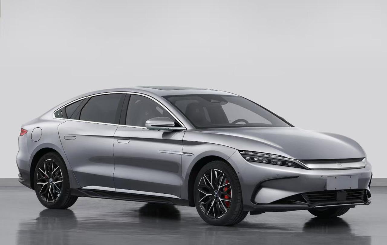 2025款DM-i 200KM激光雷达尊享型，行驶2000多公里，2025 年8
