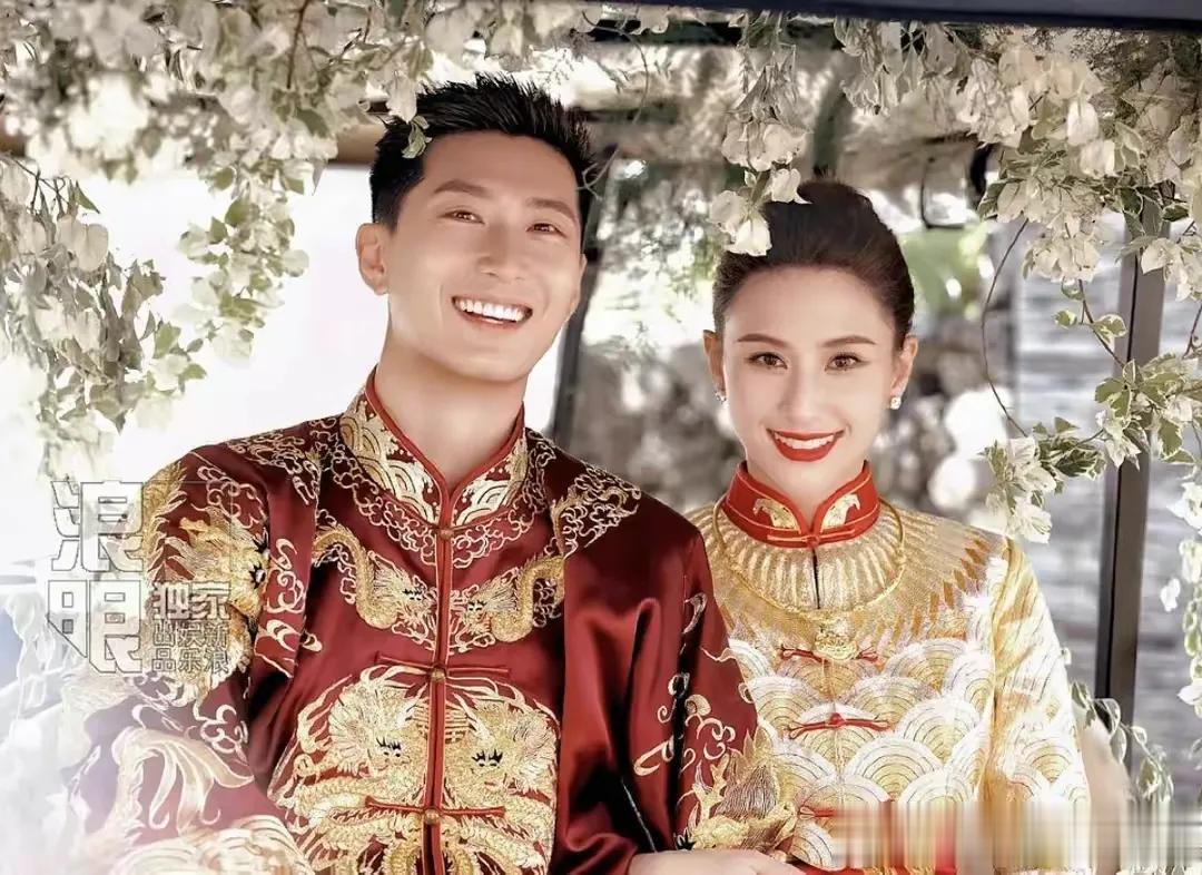 原来他们都办过婚礼……
怪不得那么相爱
怪不得那么默契
怪不得那么贴心
怪不得那