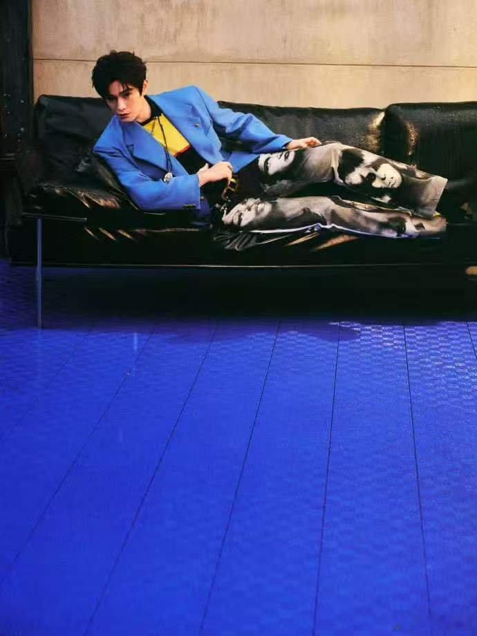 丁禹兮西装潮男丁禹兮蓝色西装look丁禹兮西装潮男，好帅好帅， 