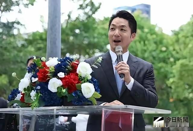 如果蒋万安这次输给沈伯洋，估计他祖父和曾祖父都要气得从棺材中跳起来…

蒋万安人
