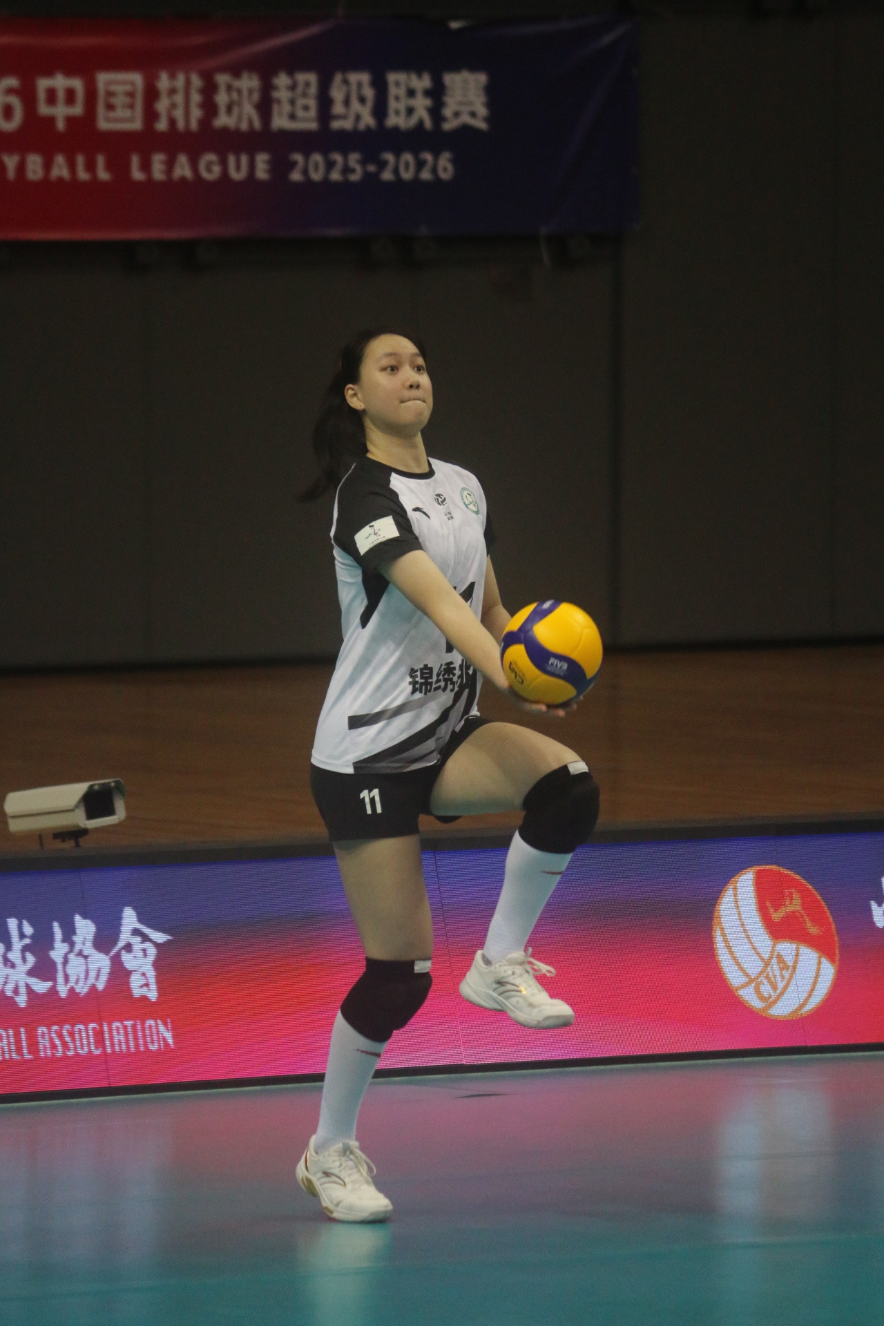 排超联赛 今天晚上女排季中升降赛第二回合，晚上7点浙江女排vs辽宁女排，8点深圳
